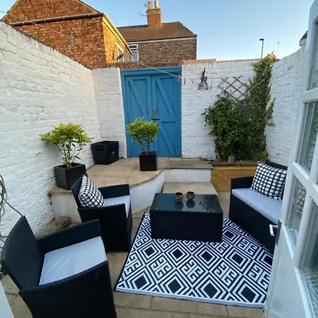Bartley Central, Walking Distance To York