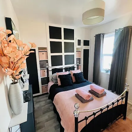 Tatil Evi Bartley Central, Walking Distance To *